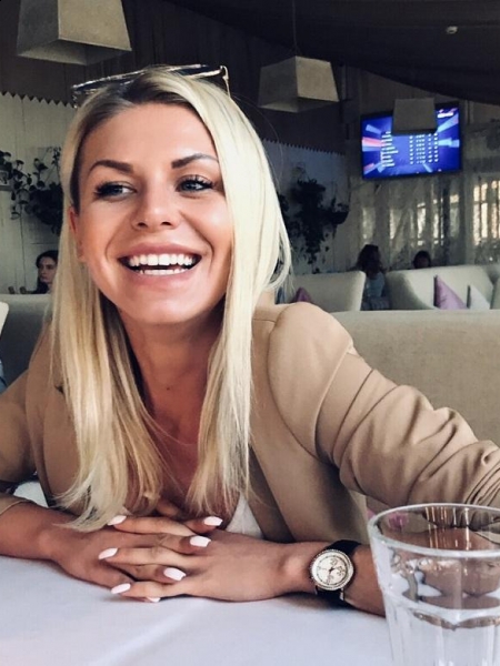 Victoria / Réf. 91623 / Adhérente Agence Amélie