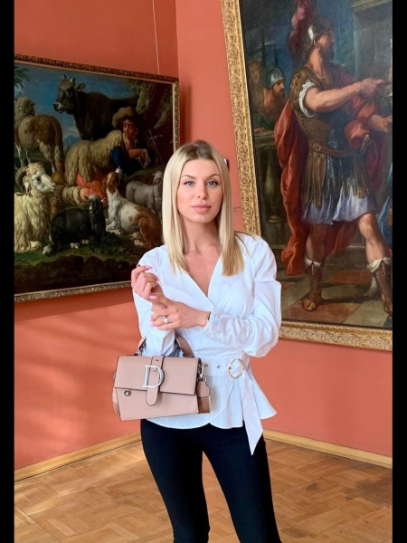 Victoria / Réf. 91623 / Adhérente Agence Amélie