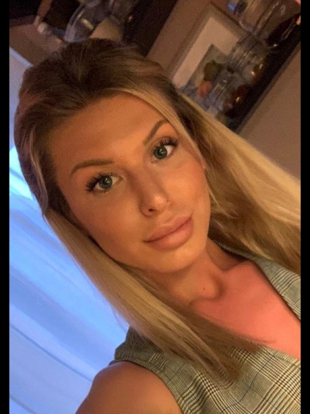 Victoria / Réf. 91623 / Adhérente Agence Amélie