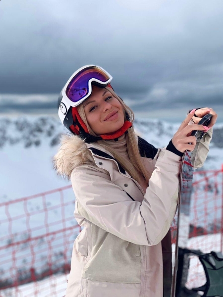 Victoria / Réf. 91623 / Adhérente Agence Amélie