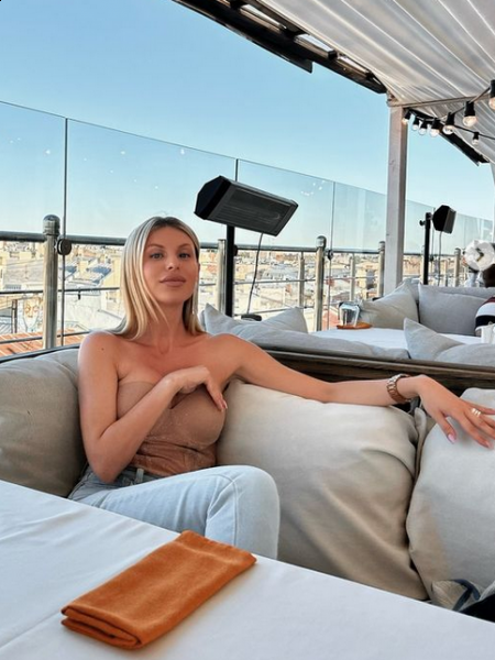 Victoria / Réf. 91623 / Adhérente Agence Amélie