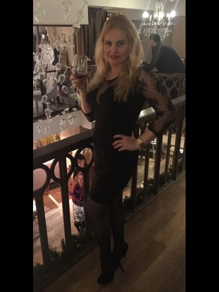 Yulia / Réf. 91642 / Adhérente Agence Amélie