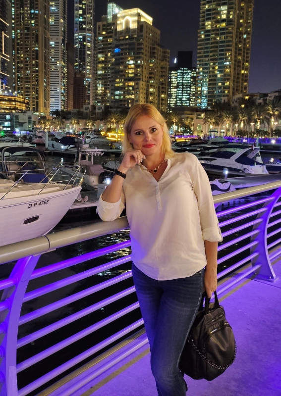 Photo de Yulia / Réf. 91642 / Agence Amélie