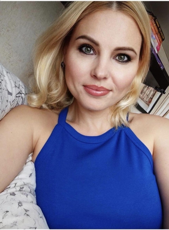 Photo de Yulia / Réf. 91642 / Agence Amélie