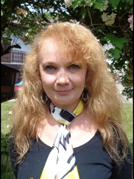 Elena / Réf. 91664 / Adhérente Agence Amélie