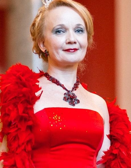 Photo de Elena / Réf. 91664 / Agence Amélie