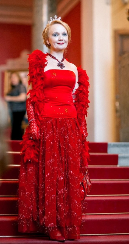 Photo de Elena / Réf. 91664 / Agence Amélie