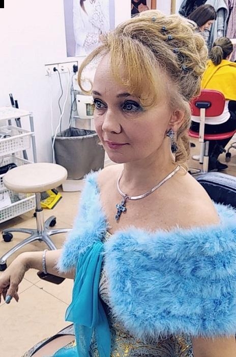 Photo de Elena / Réf. 91664 / Agence Amélie