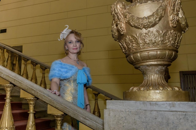 Photo de Elena / Réf. 91664 / Agence Amélie