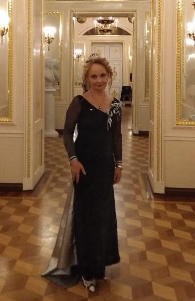 Photo de Elena / Réf. 91664 / Agence Amélie