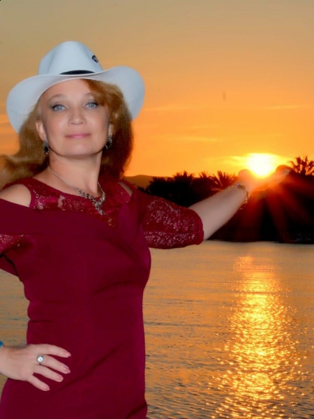 Elena / Réf. 91664 / Adhérente Agence Amélie