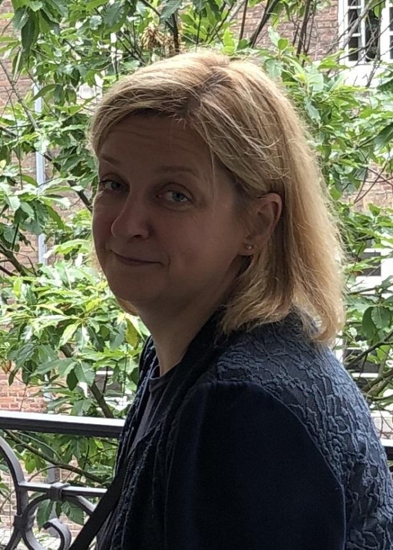 Photo de Nadejda / Réf. 91732 / Agence Amélie