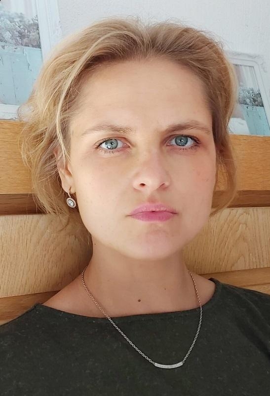 Photo de Elena (Strasbourg) / Réf. 91735 / Agence Amélie