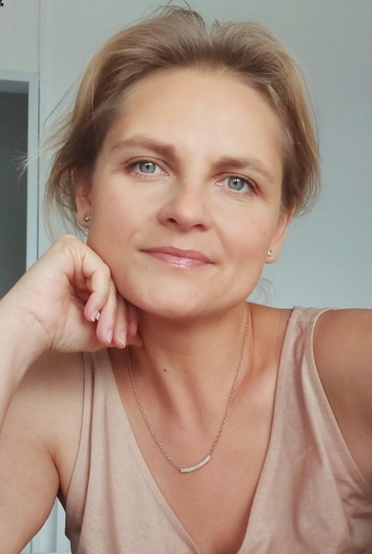 Photo de Elena (Strasbourg) / Réf. 91735 / Agence Amélie