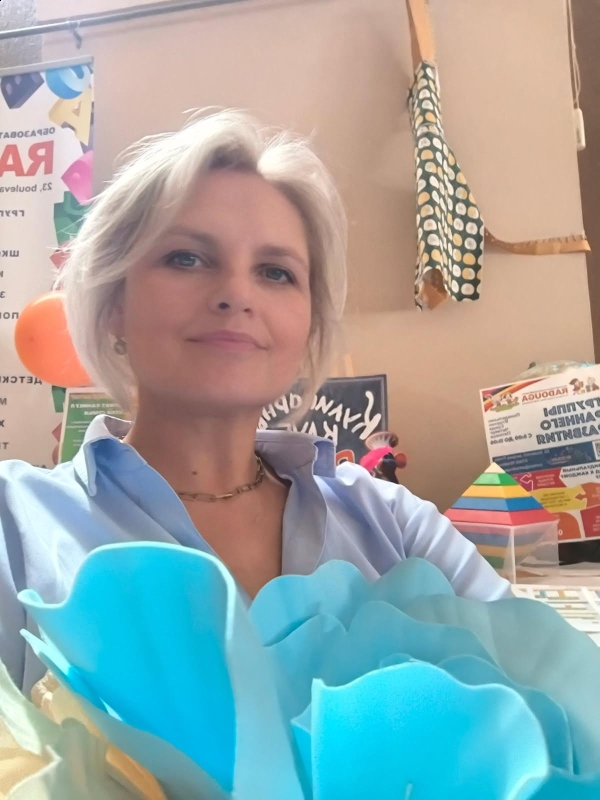 Photo de Elena (Strasbourg) / Réf. 91735 / Agence Amélie