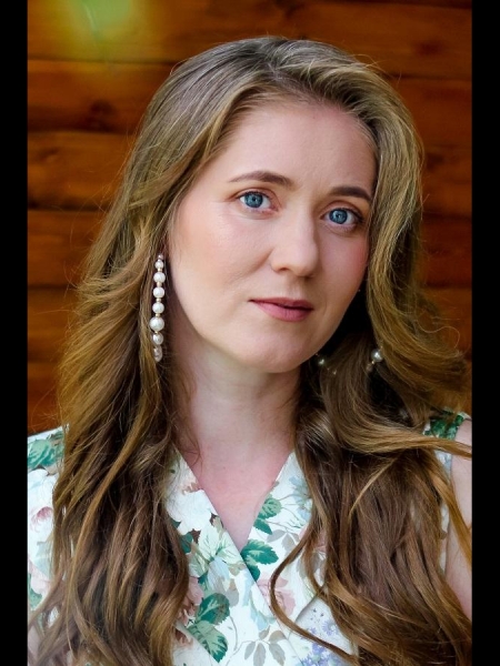 Miroslava / Réf. 91792 / Adhérente Agence Amélie