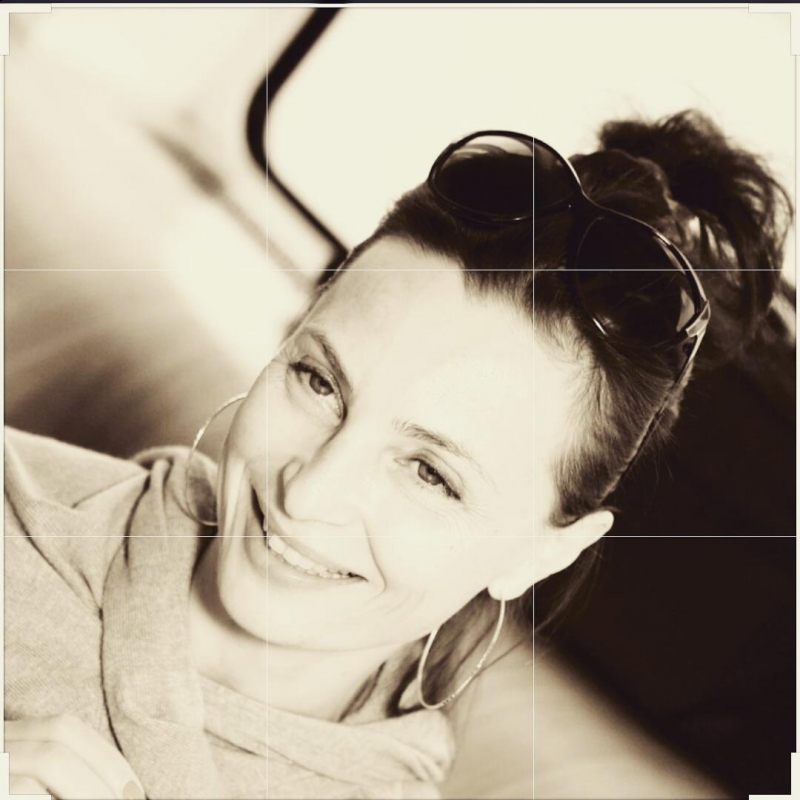 Photo de Natalia (Paris) / Réf. 91876 / Agence Amélie