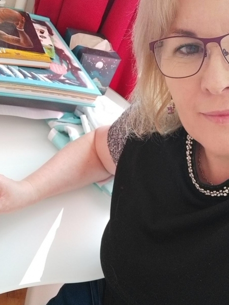 Kristina (Paris) / Réf. 91894 / Adhérente Agence Amélie