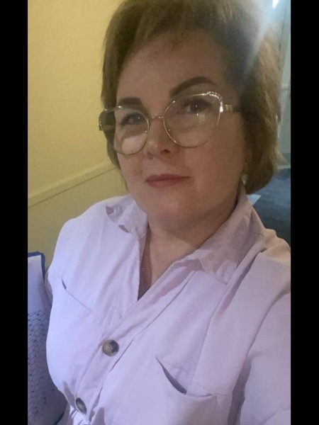 Kristina (Paris) / Réf. 91894 / Adhérente Agence Amélie