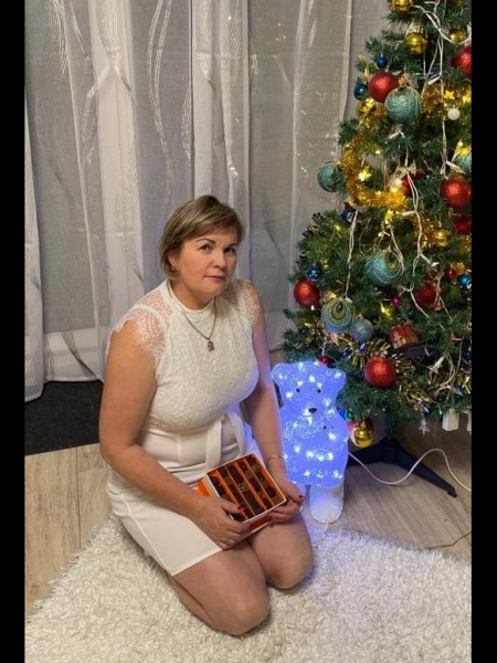 Kristina (Paris) / Réf. 91894 / Adhérente Agence Amélie