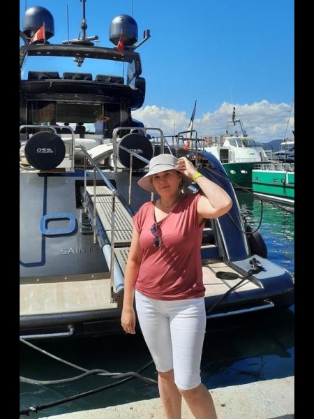 Kristina (Paris) / Réf. 91894 / Adhérente Agence Amélie