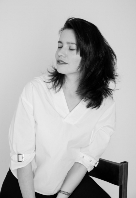 Photo de Polina (Paris) / Réf. 91933 / Agence Amélie
