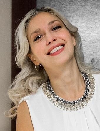 Photo de Christina (Chypre) / Réf. 92056 / Agence Amélie