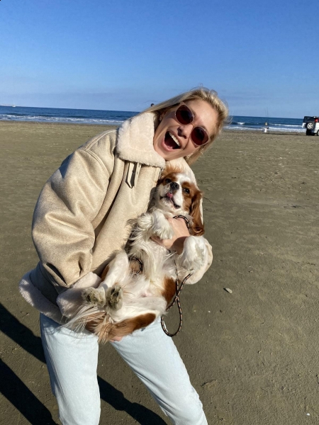 Christina (Chypre) / Réf. 92056 / Adhérente Agence Amélie