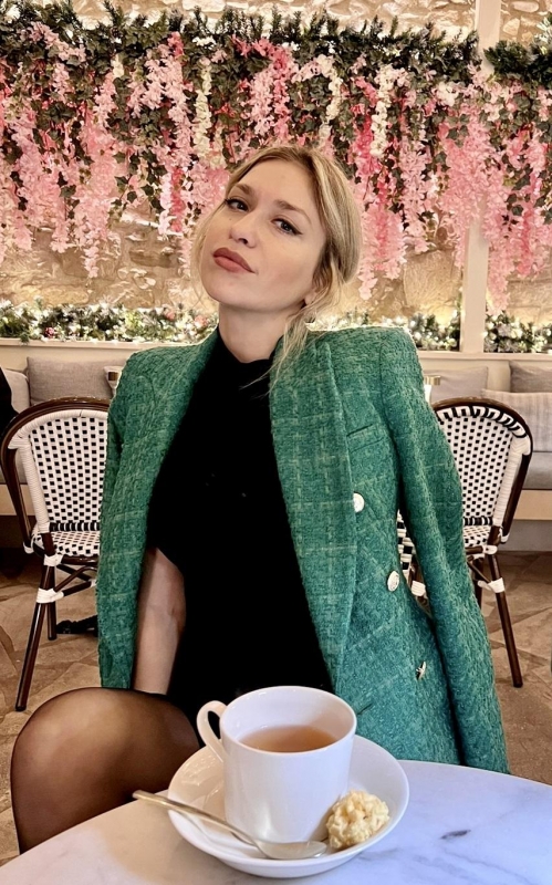 Photo de Christina (Chypre) / Réf. 92056 / Agence Amélie