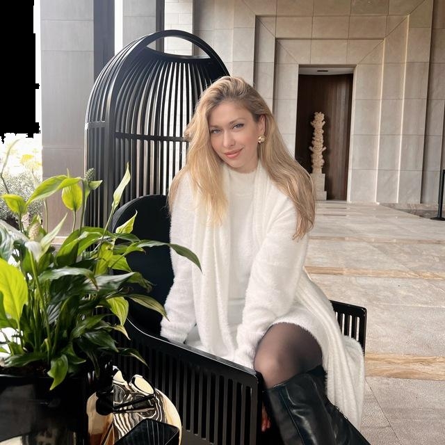 Photo de Christina (Chypre) / Réf. 92056 / Agence Amélie