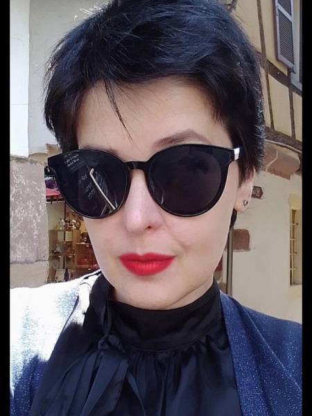 Emma / Réf. 92096 / Adhérente Agence Amélie