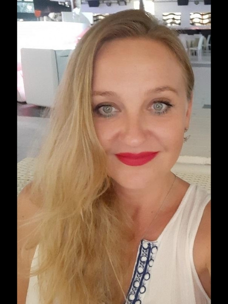 Alexandra (Italie) / Réf. 92112 / Adhérente Agence Amélie