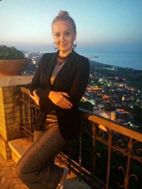 Photo de Alexandra (Italie) / Réf. 92112 / Agence Amélie