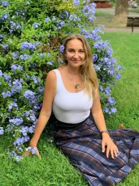 Alexandra (Italie) / Réf. 92112 / Adhérente Agence Amélie