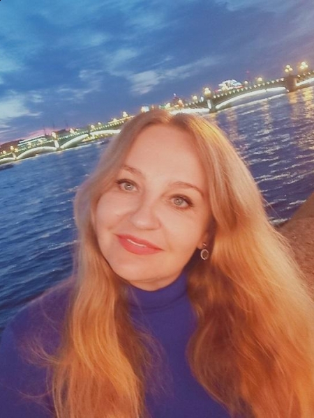 Alexandra (Italie) / Réf. 92112 / Adhérente Agence Amélie