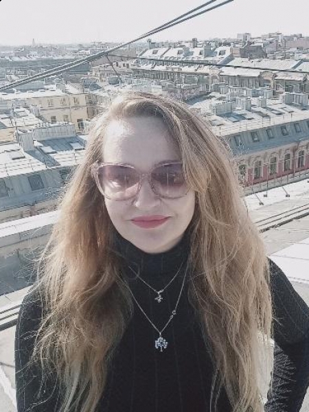 Alexandra (Italie) / Réf. 92112 / Adhérente Agence Amélie