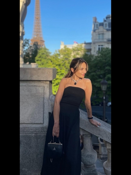 Olena (Paris) / Réf. 92129 / Adhérente Agence Amélie