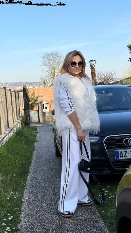 Photo de Olena (Paris) / Réf. 92129 / Agence Amélie