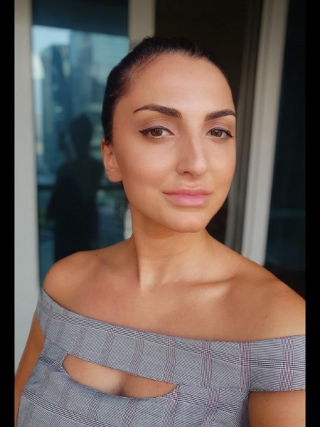 Salomé (Dubaï) / Réf. 92180 / Adhérente Agence Amélie