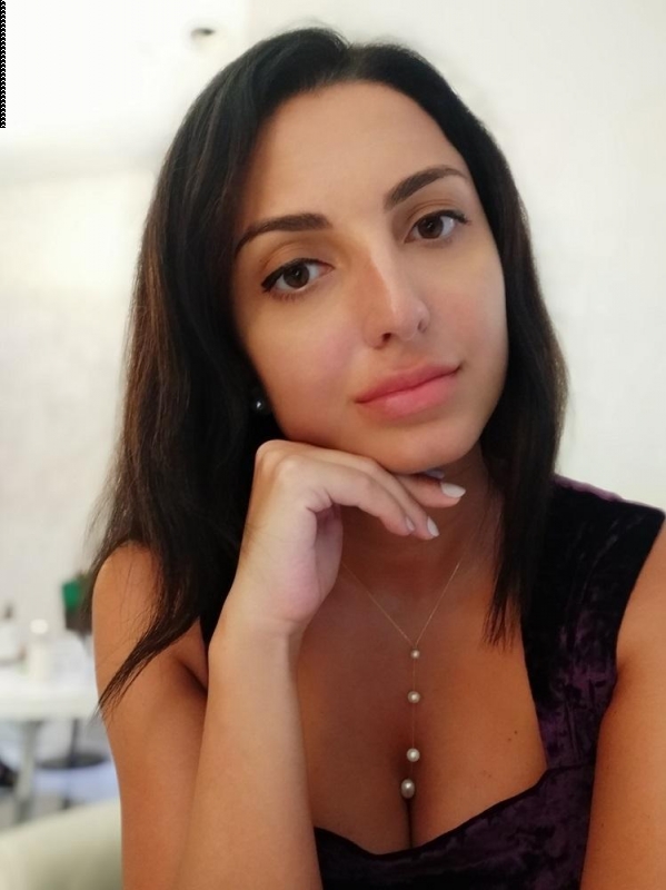 Photo de Salomé (Dubaï) / Réf. 92180 / Agence Amélie