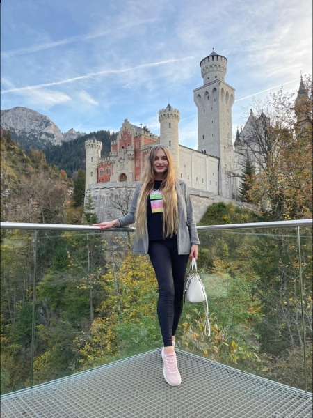 Milana (Allemagne) / Réf. 92203 / Adhérente Agence Amélie