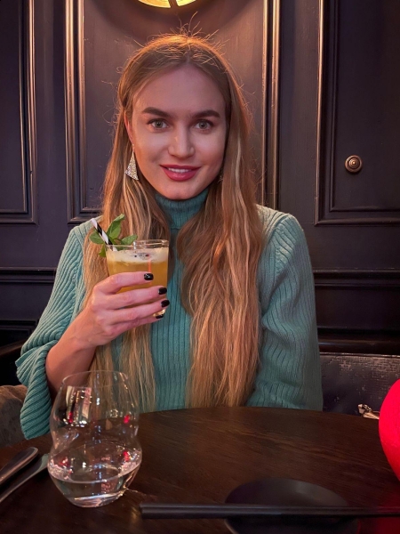 Milana (Allemagne) / Réf. 92203 / Adhérente Agence Amélie