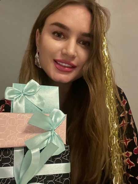 Milana (Allemagne) / Réf. 92203 / Adhérente Agence Amélie