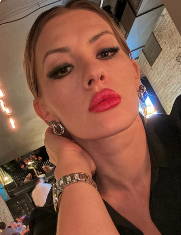 Photo de Inna (Strasbourg) / Réf. 92247 / Agence Amélie