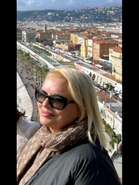 Natalia (Antibes) / Réf. 92259 / Adhérente Agence Amélie