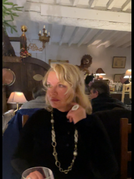 Natalia (Antibes) / Réf. 92259 / Adhérente Agence Amélie
