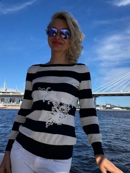 Natalia (bientôt à Bordeaux) / Réf. 92272 / Adhérente Agence Amélie