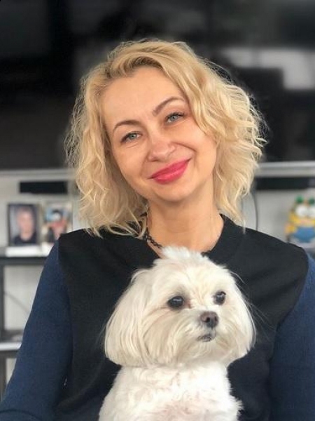 Natalia (bientôt à Bordeaux) / Réf. 92272 / Adhérente Agence Amélie