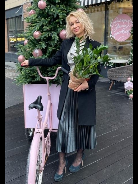 Natalia (bientôt à Bordeaux) / Réf. 92272 / Adhérente Agence Amélie