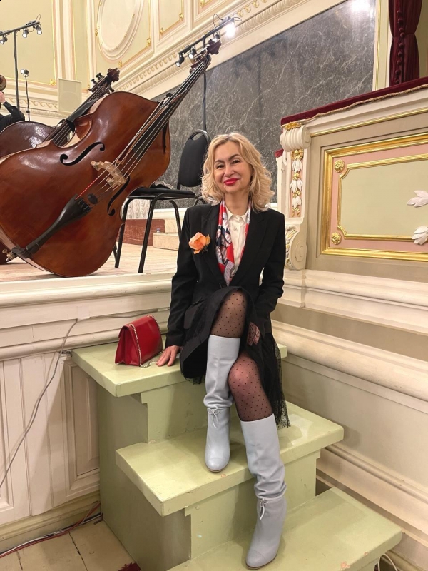 Photo de Natalia (bientôt à Bordeaux) / Réf. 92272 / Agence Amélie